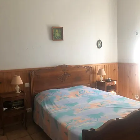 Holiday home Agreable Maison De Au Calme Avec Garage *