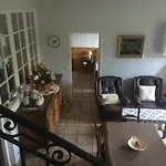 Сasa de vacaciones Maison Au Calme Avec Jardin Et Garage Proche Du Centre Et De La Cannes