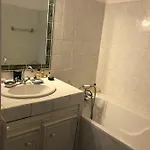 Сasa de vacaciones Maison Au Calme Avec Jardin Et Garage Proche Du Centre Et De La