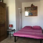 Сasa de vacaciones Maison Au Calme Avec Jardin Et Garage Proche Du Centre Et De La