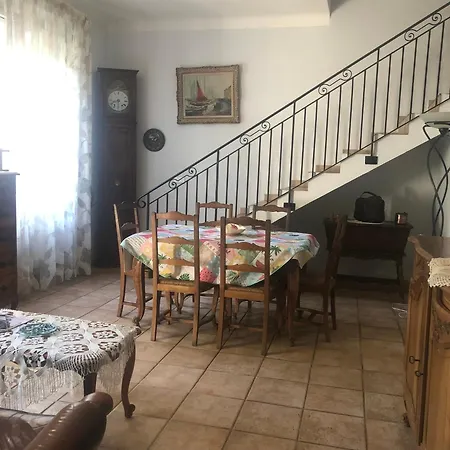 Maison Au Calme Avec Jardin Et Garage Proche Du Centre Et De La Cannes
