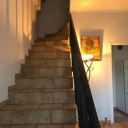 Hébergement de vacances Maison De Au Calme Avec Garage