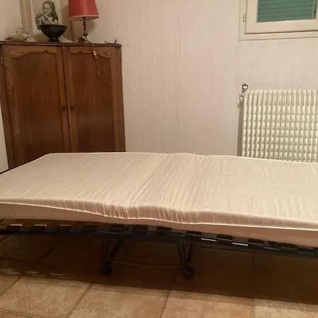 Hébergement de vacances Maison De Au Calme Avec Garage Cannes